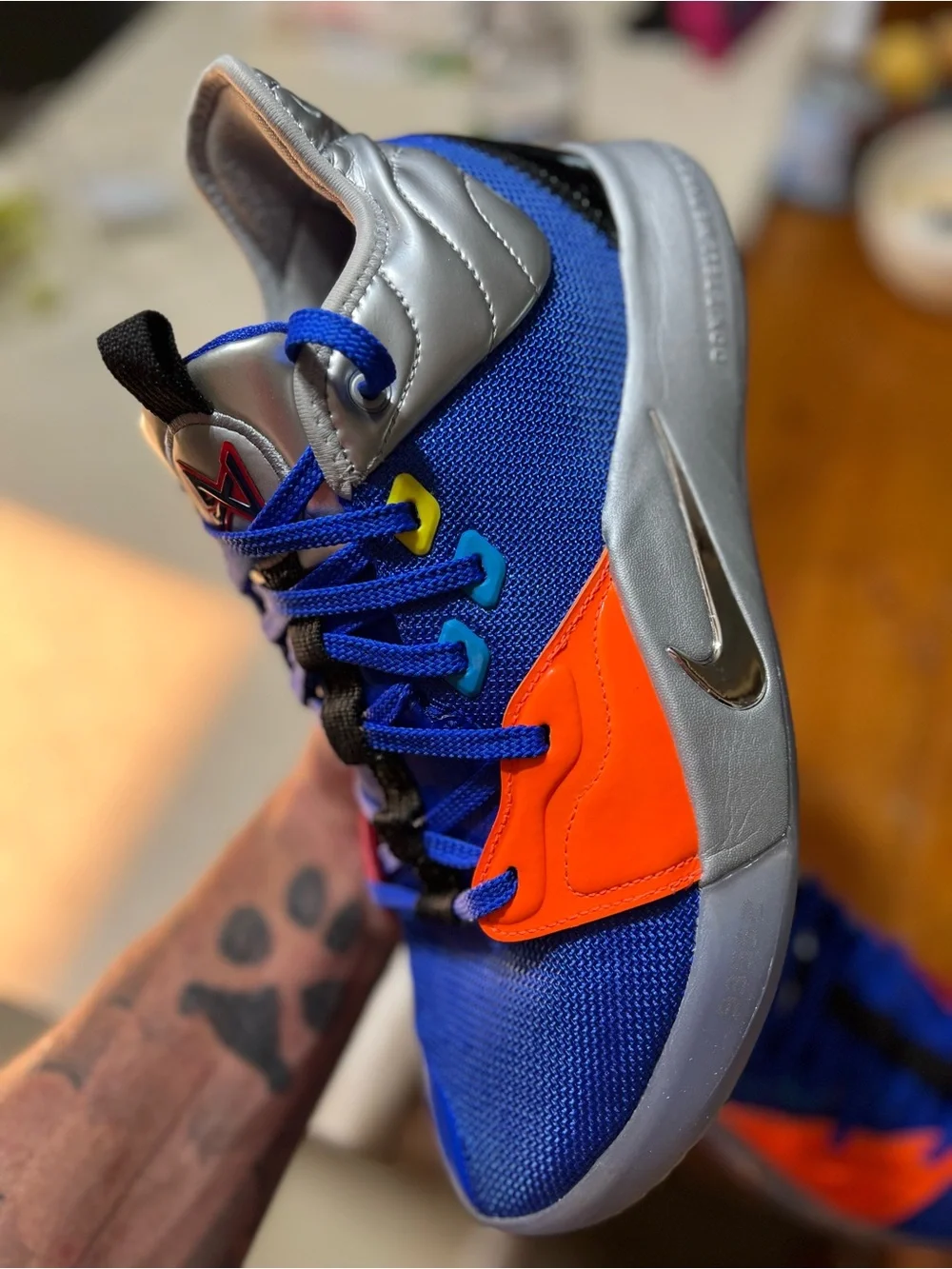 Nike Paul George “ NASA “ size 10.5